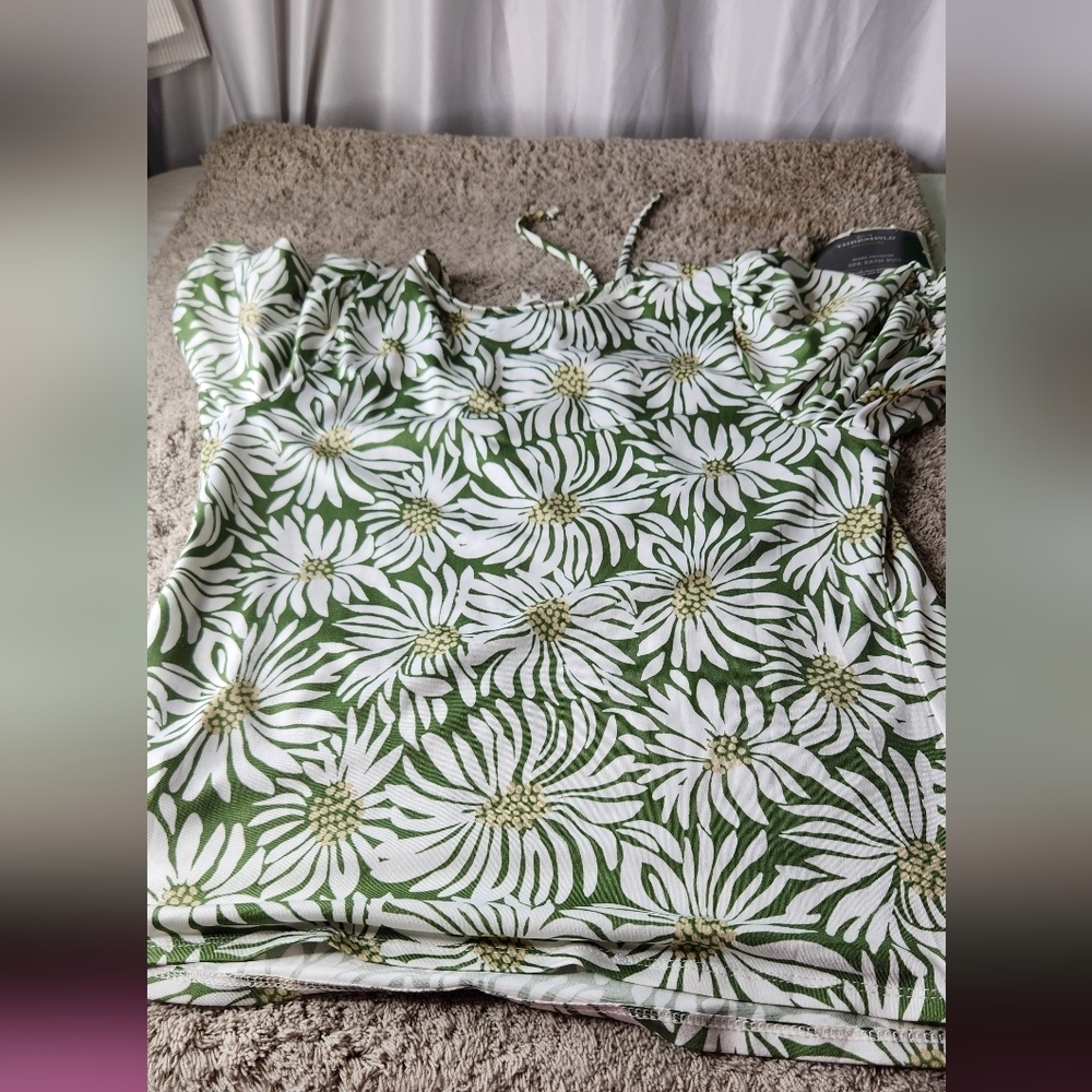 Women's Perseption Concept Short Sleeve Green Floral Top - Size S